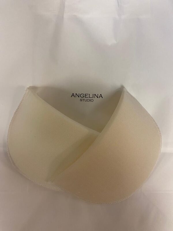 Pair of shoulder pads black or white